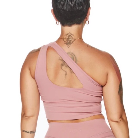 ILUS "DARE" SPORTS BRA NWT - Picture 13 of 14